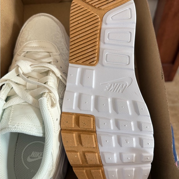 Women’s Nike Air Max SC Sail/White/Cream with Lace Detail - Picture 6 of 6